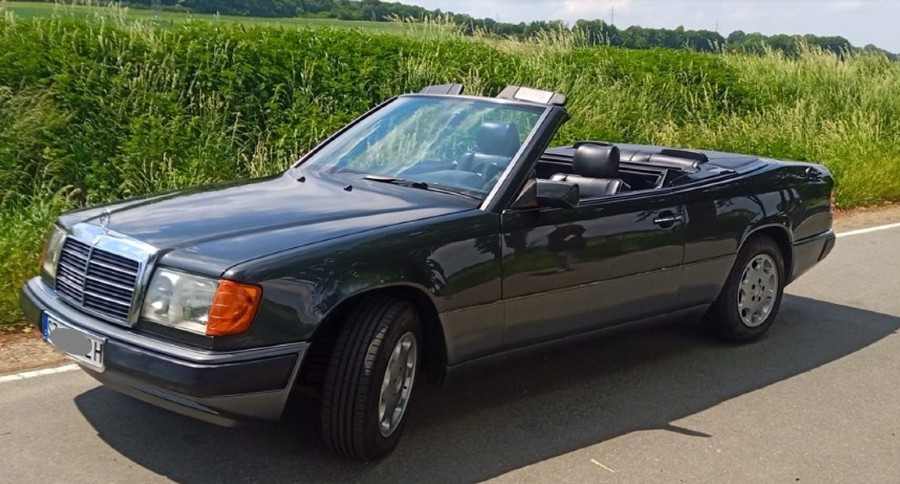 Mercedes Benz 300 300ce-24 cabrio in gutem Zustand sucht neuen Besitzer Baujahr BJ 05/1993