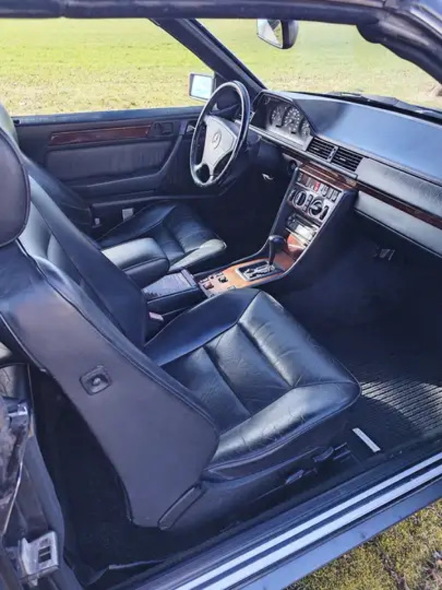 Mercedes Benz 300 300ce-24 cabrio in gutem Zustand sucht neuen Besitzer Baujahr BJ 05/1993