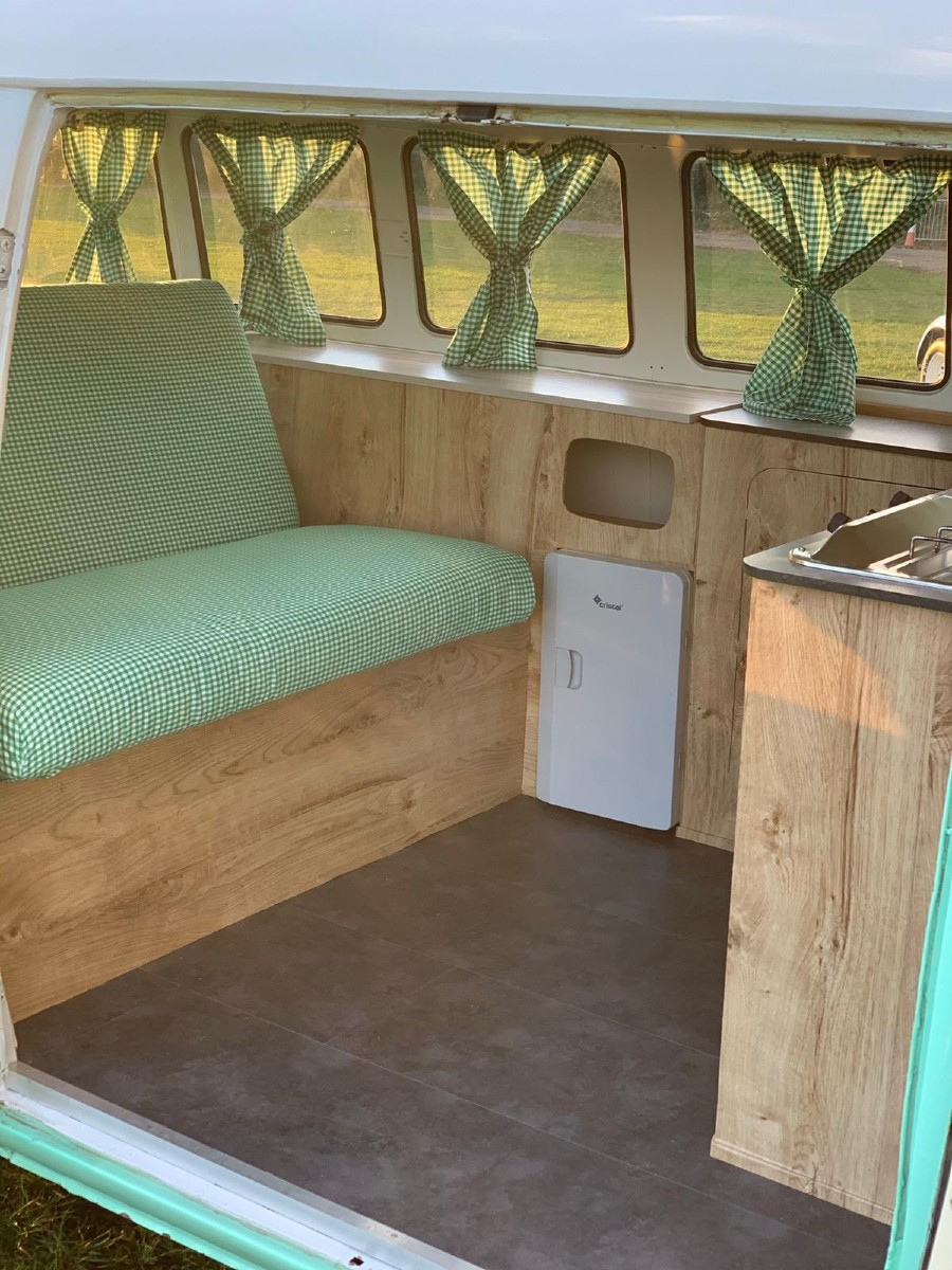 Zu restaurieren: VW T1 steht zum Verkauf Baujahr BJ 01/1975