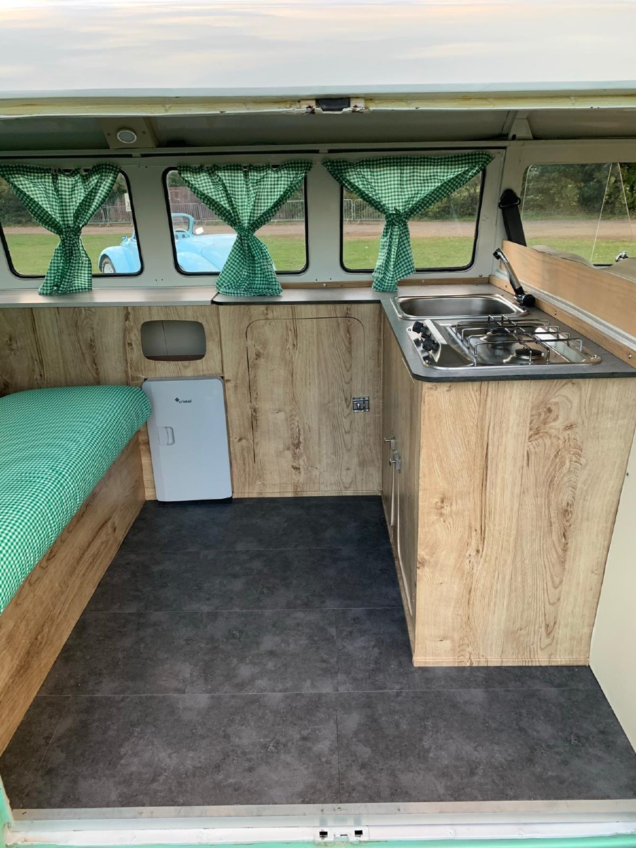 Zu restaurieren: VW T1 steht zum Verkauf Baujahr BJ 01/1975