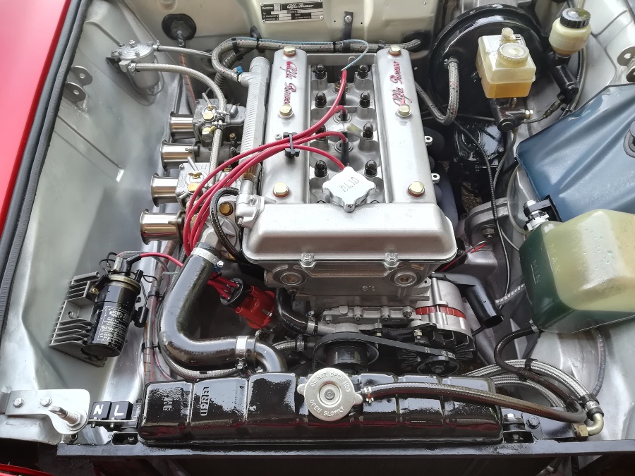 Oldtimer Alfa Romeo Giulia in einwandfreiem Zustand wenig gelaufen Baujahr BJ 08/1969