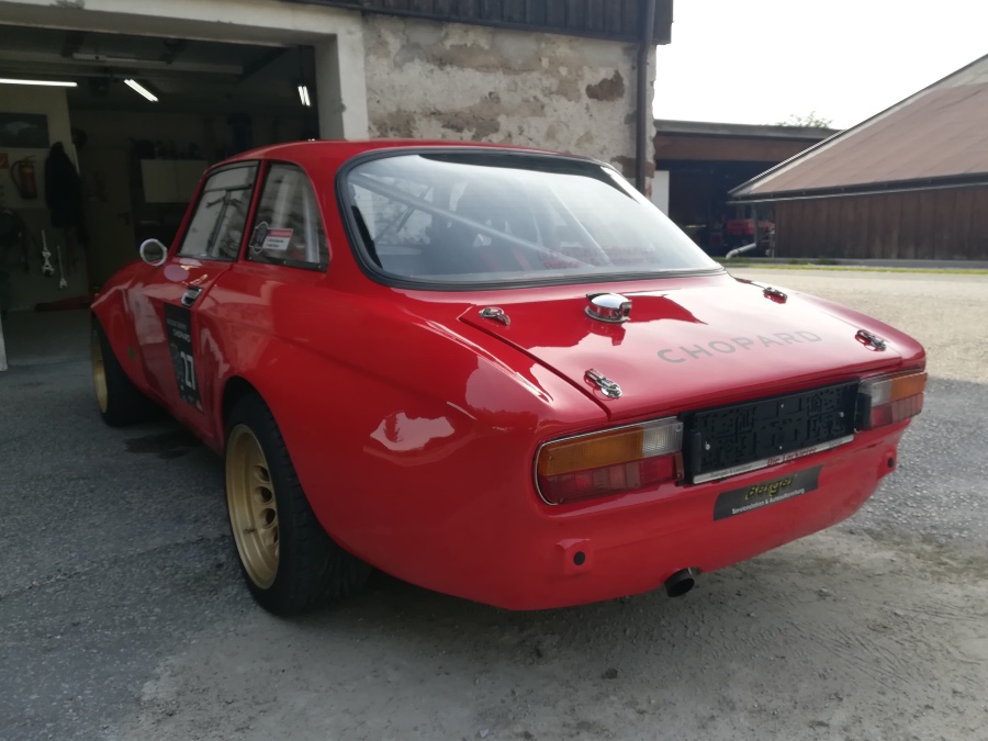 Oldtimer Alfa Romeo Giulia in einwandfreiem Zustand wenig gelaufen Baujahr BJ 08/1969