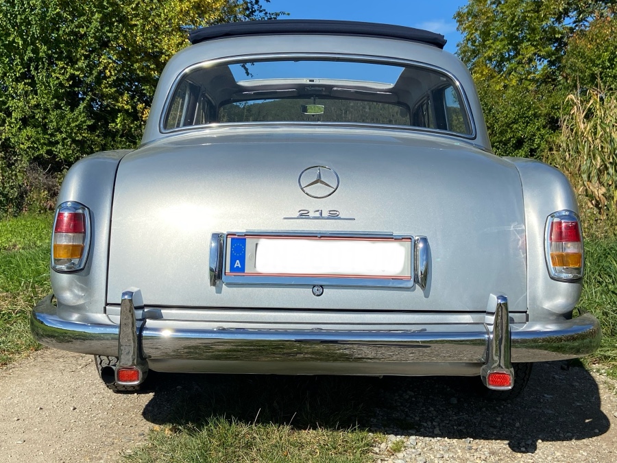 Oldtimer Mercedes Benz Ponton W 105 in gutem Zustand Baujahr BJ 06/1956