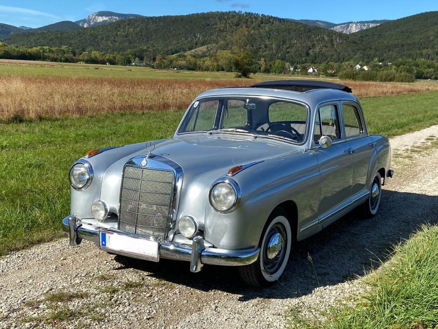 Oldtimer Mercedes Benz Ponton W 105 in gutem Zustand Baujahr BJ 06/1956