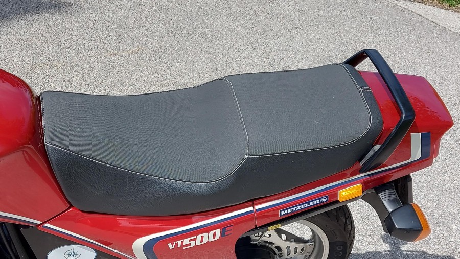 Biete Honda VT500E , perfekter Zustand mit niedrigem Kilometerstand Baujahr BJ 05/1985