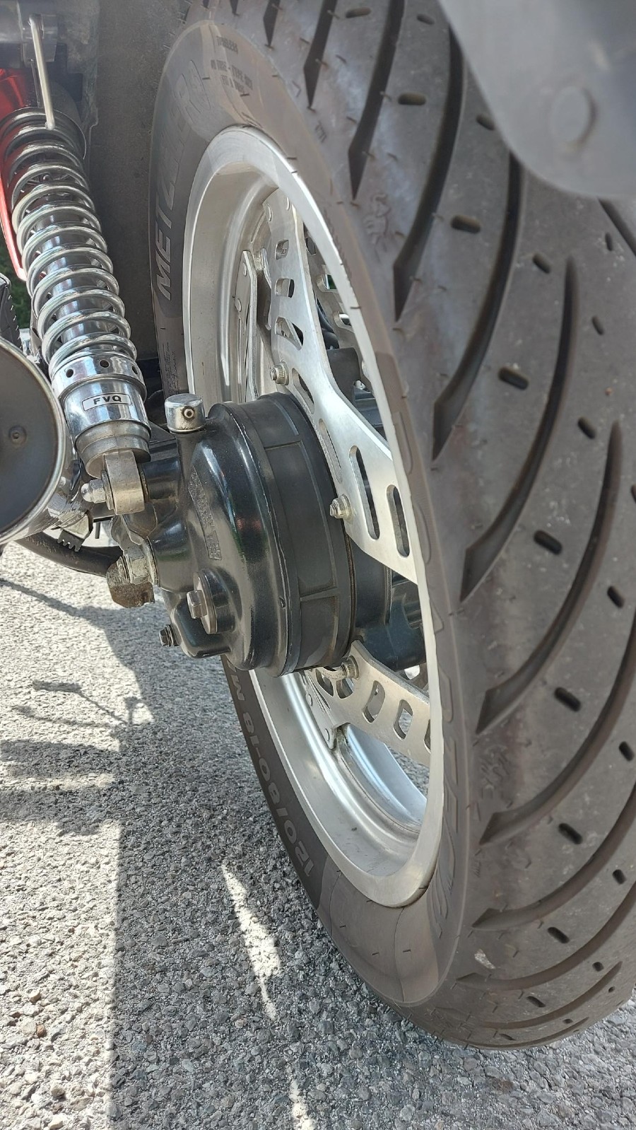 Biete Honda VT500E , perfekter Zustand mit niedrigem Kilometerstand Baujahr BJ 05/1985