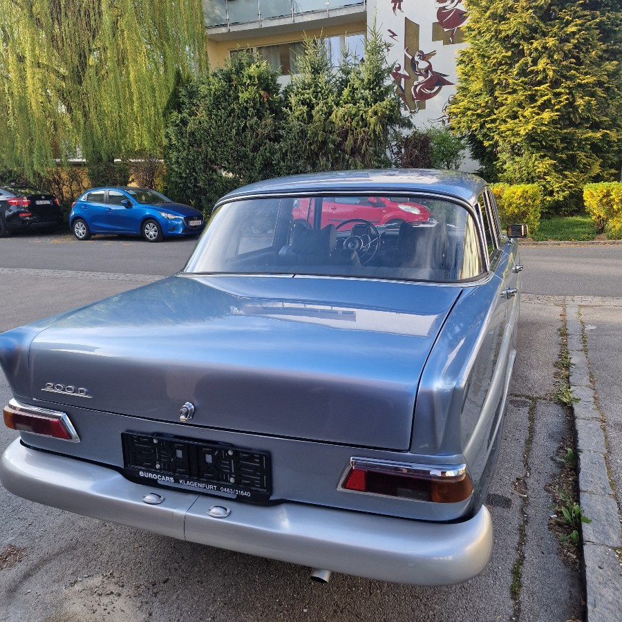 Historisch zugelassen: Mercedes Benz Heckflosse Baujahr BJ 12/1966