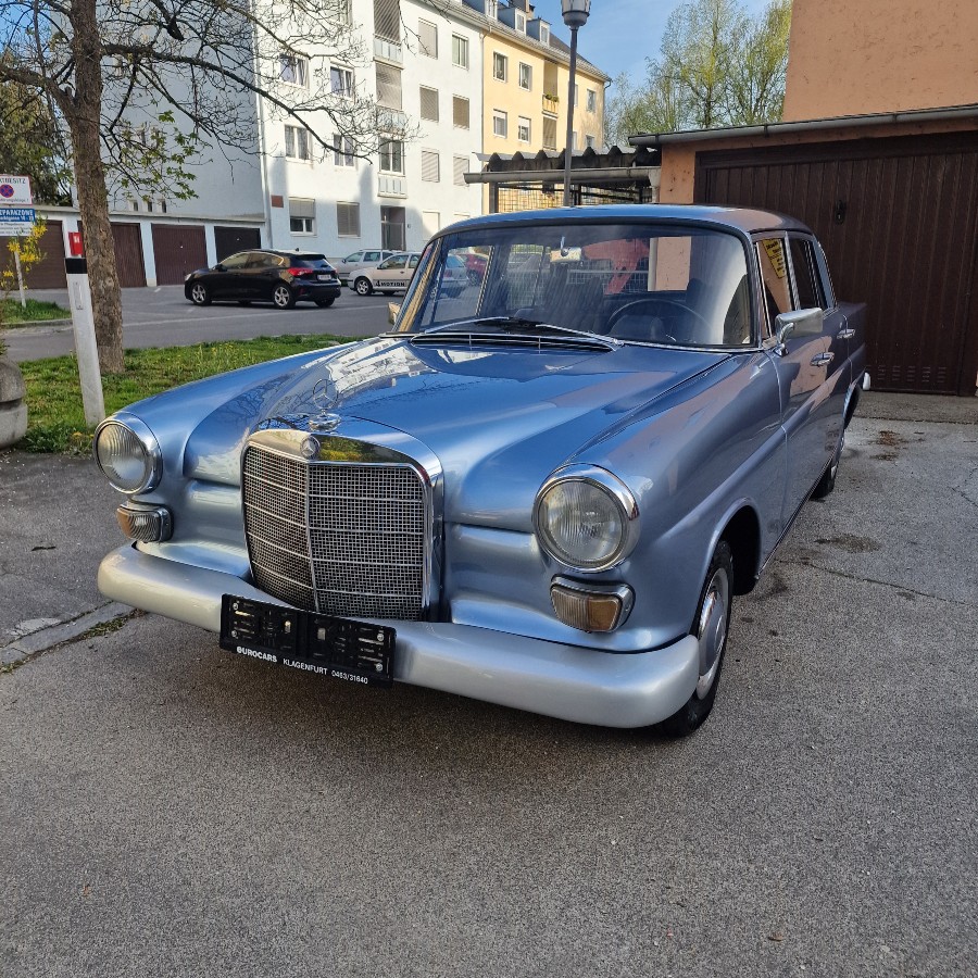 Historisch zugelassen: Mercedes Benz Heckflosse Baujahr BJ 12/1966
