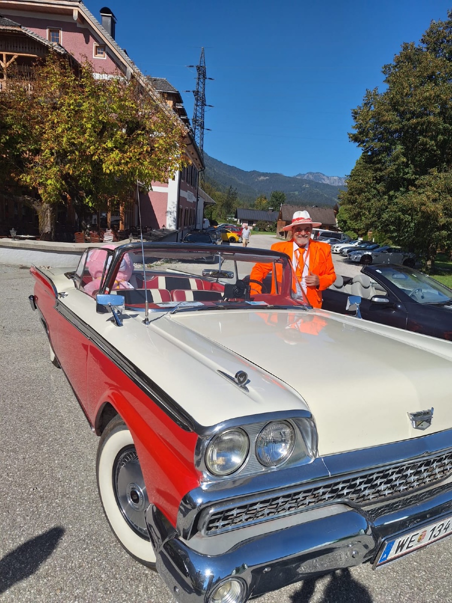 Historisch zugelassen: Ford Fairlane in gebrauchtem Zustand Baujahr BJ 02/1959
