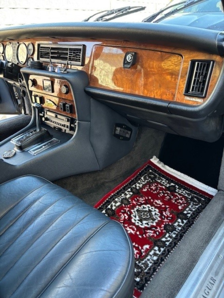 Jaguar XJ6 Sovereign 4.2 in gebrauchtem Zustand Baujahr BJ 03/1984