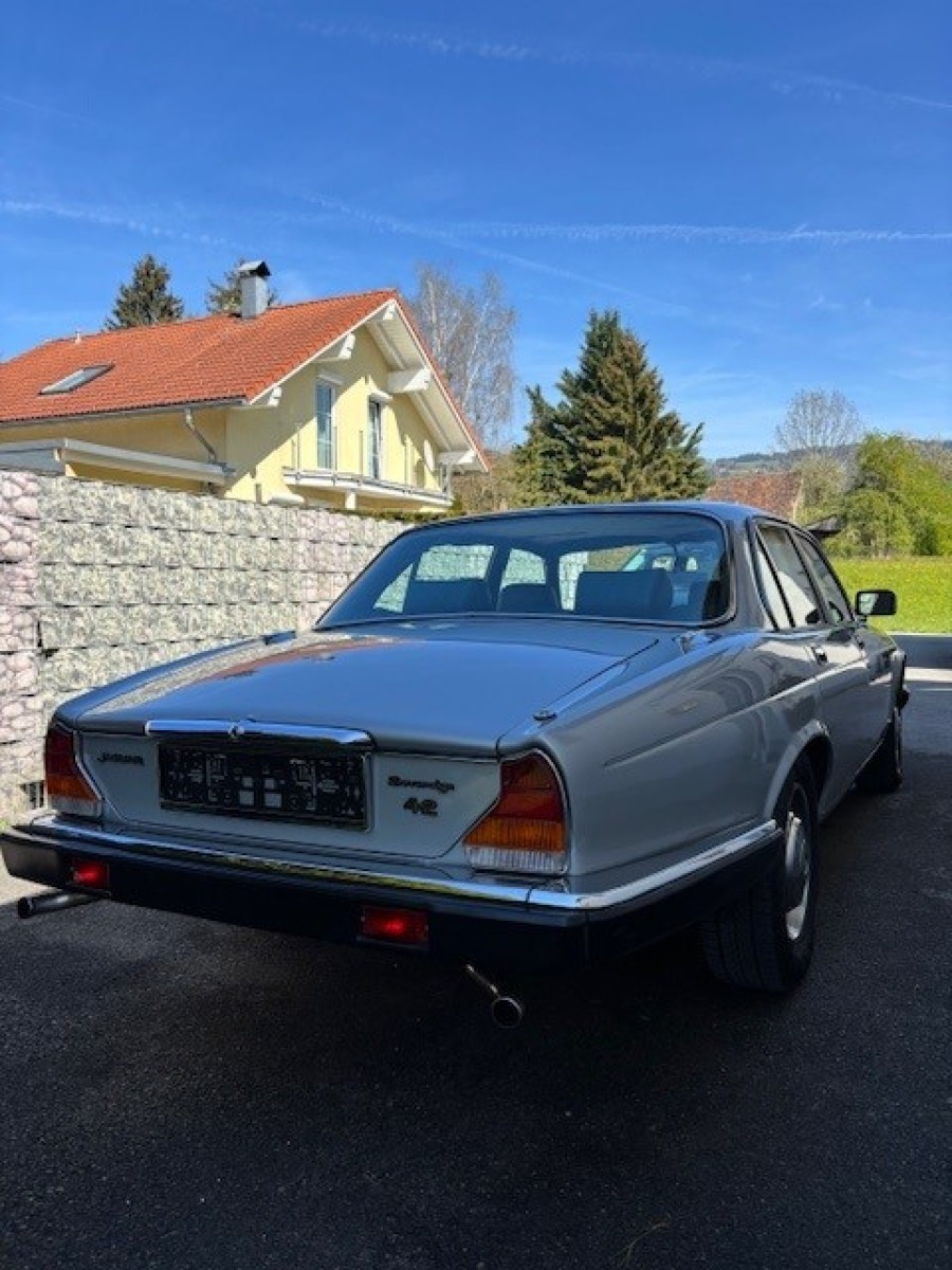 Jaguar XJ6 Sovereign 4.2 in gebrauchtem Zustand Baujahr BJ 03/1984