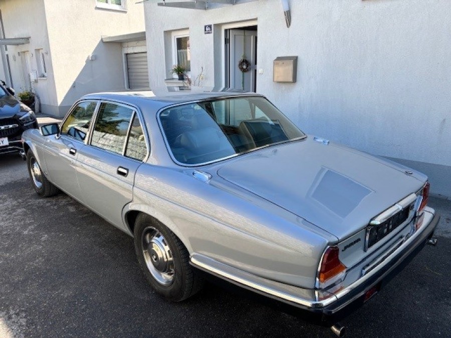 Jaguar XJ6 Sovereign 4.2 in gebrauchtem Zustand Baujahr BJ 03/1984