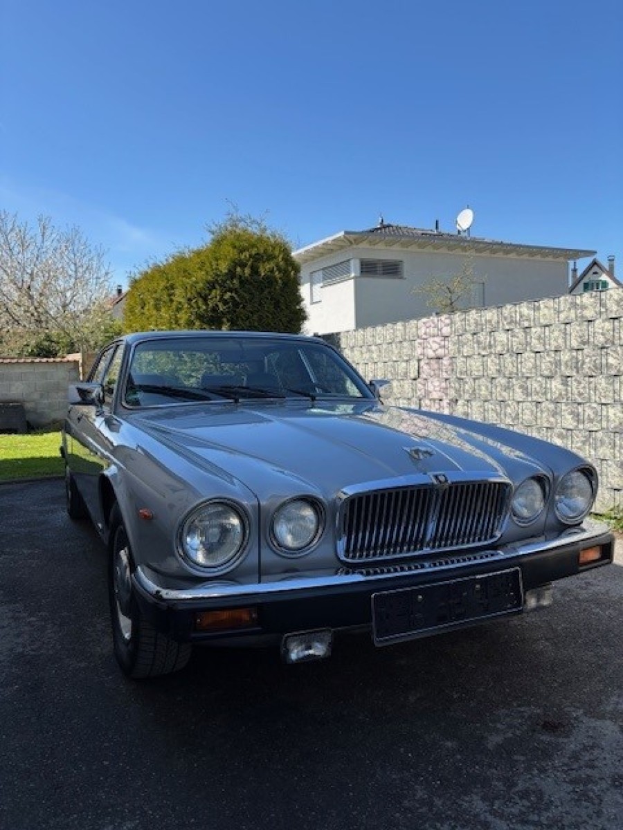 Jaguar XJ6 Sovereign 4.2 in gebrauchtem Zustand Baujahr BJ 03/1984