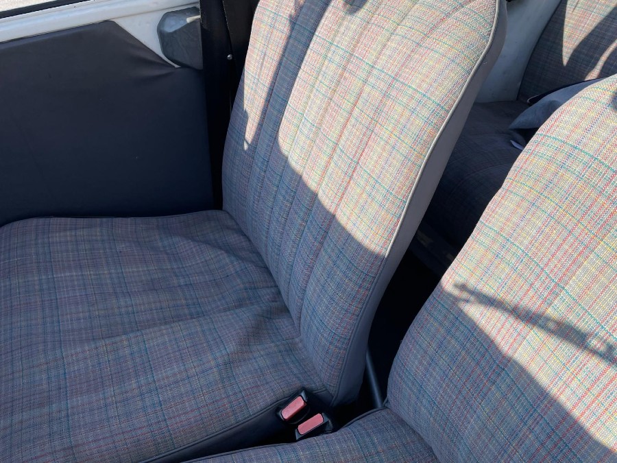 Citroën 2CV in rostfreiem Zustand Baujahr BJ 07/1987