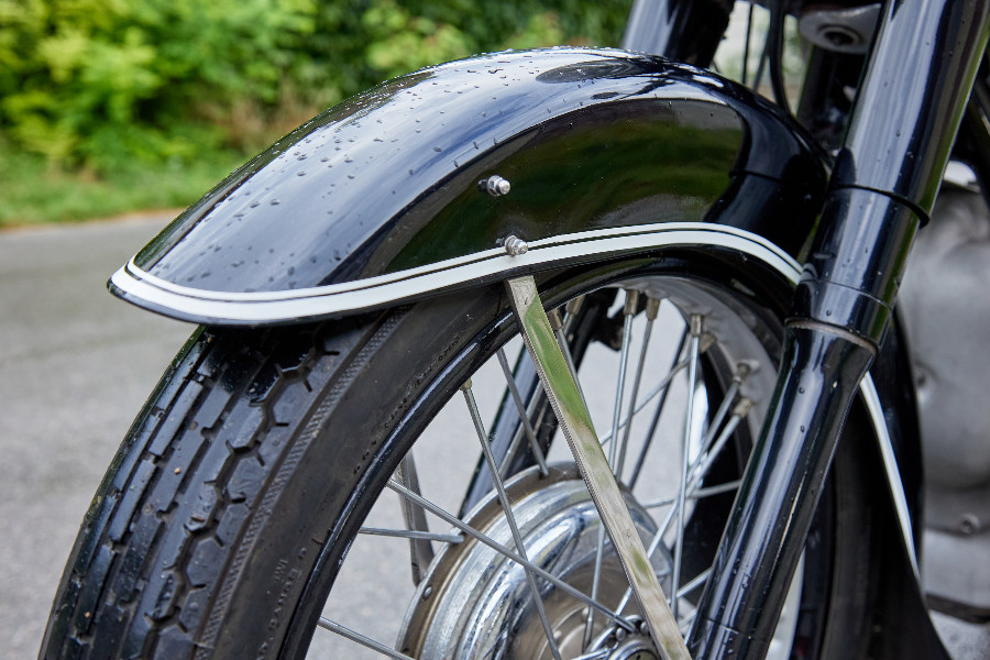 BMW R 51/2 guter Zustand sucht neuen Besitzer Baujahr BJ 07/1950