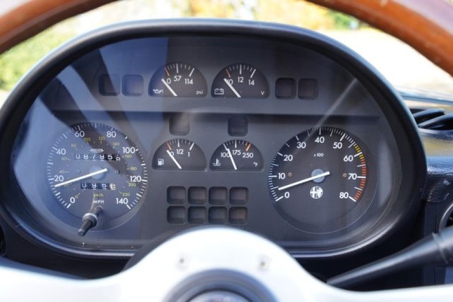 Alfa Romeo Spider 2.0 Graduate Baujahr BJ 01/1988