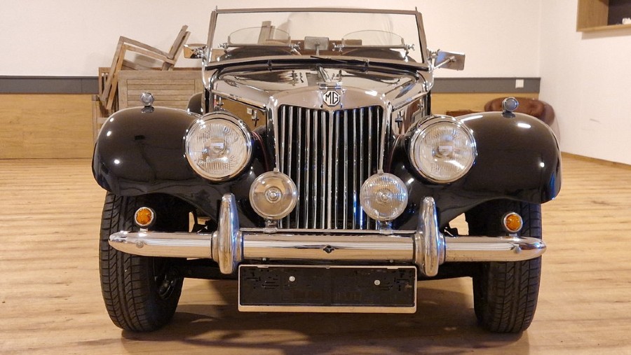 MG TF guter Zustand sucht neuen Besitzer Baujahr BJ 07/1954