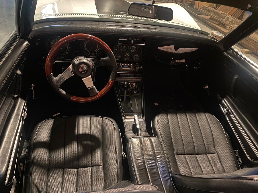 Biete Chevrolet Corvette in rostfreiem Zustand Baujahr BJ 07/1971