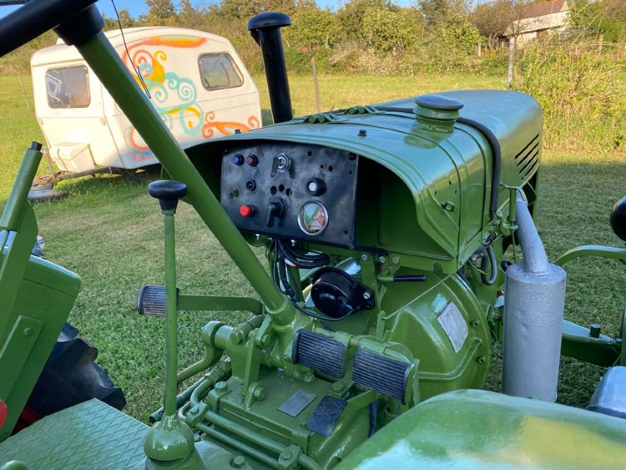 Oldtimer Fendt Dieselross F24 in gebrauchtem Zustand Baujahr BJ 06/1954