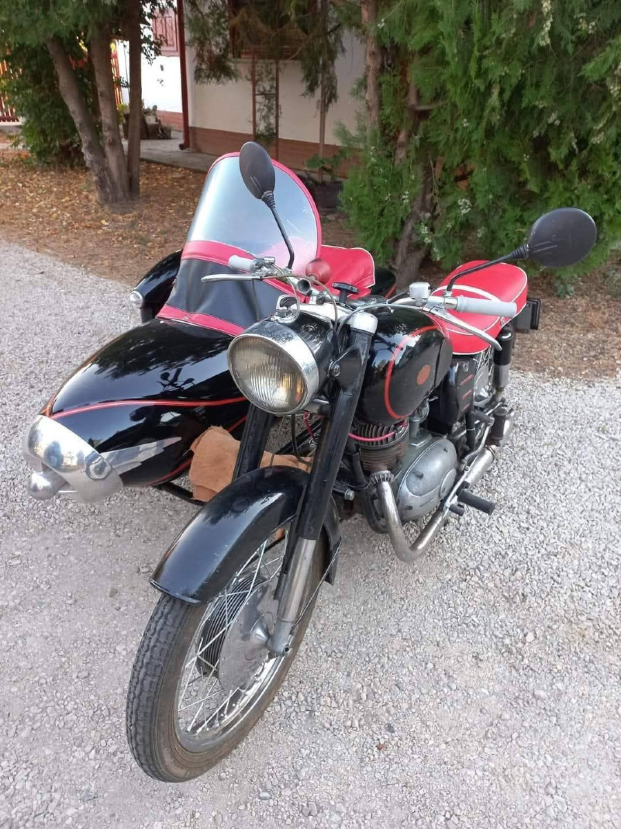 Pannonia T1 mit Seitenwagen in rostfreiem Zustand wenig gelaufen Baujahr BJ 12/1963