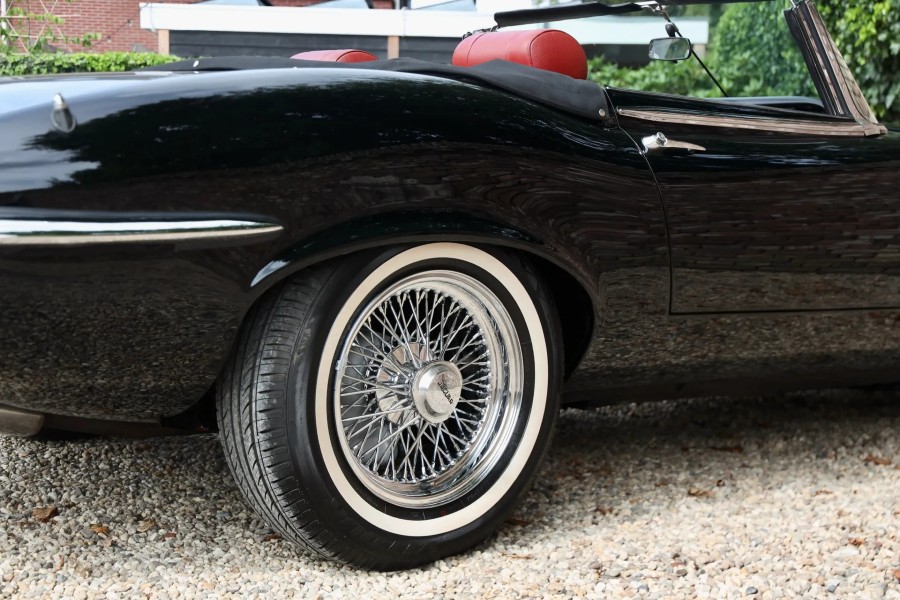 Jaguar E-Type V12 Roadster „Schaltgetriebe“ Baujahr BJ 01/1974