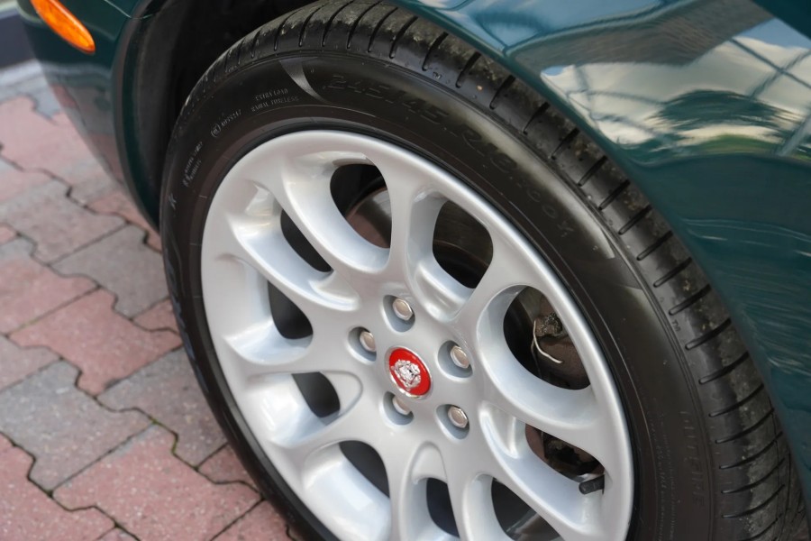 Jaguar XKR „69.000 Kilometer“ Baujahr BJ 01/2001