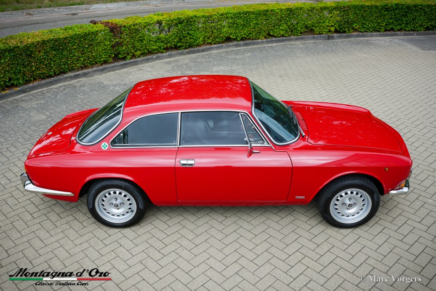 Traumhaft: Alfa Romeo Bertone 2000GTV Baujahr BJ 05/1972