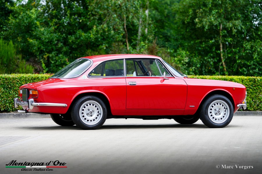 Traumhaft: Alfa Romeo Bertone 2000GTV Baujahr BJ 05/1972