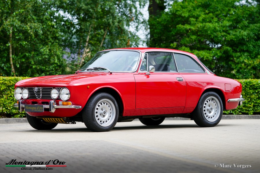Traumhaft: Alfa Romeo Bertone 2000GTV Baujahr BJ 05/1972