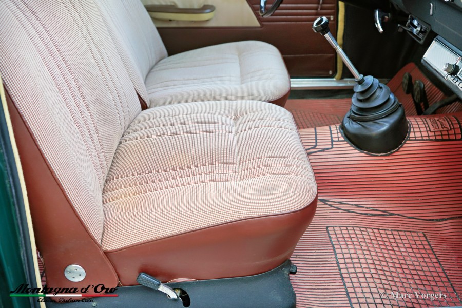 Biete Alfa Romeo Giulia 1300 in gutem Zustand mit niedrigem Kilometerstand Baujahr BJ 08/1964