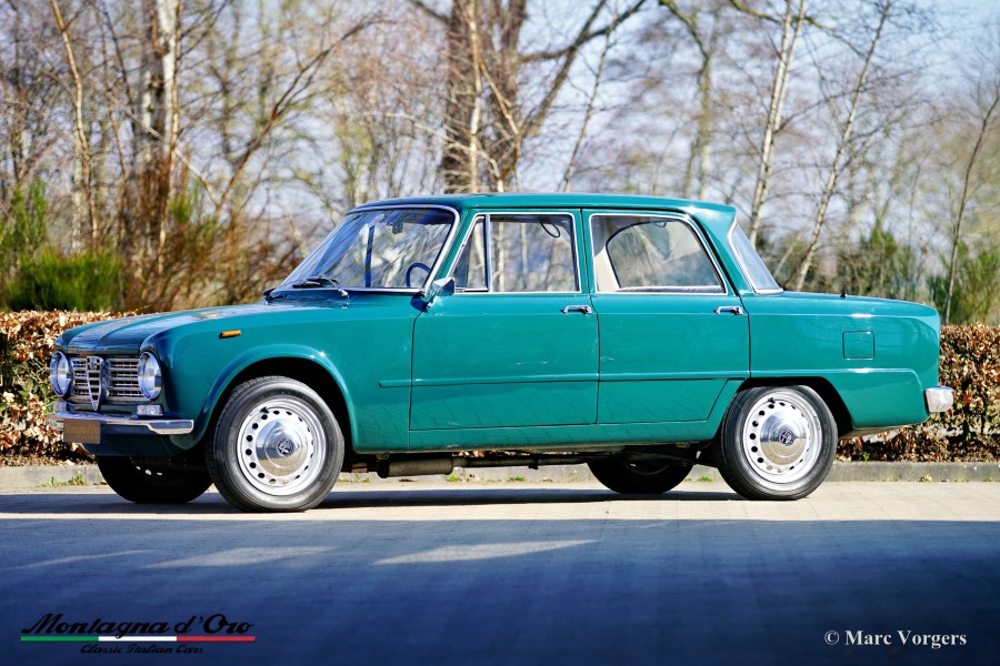 Biete Alfa Romeo Giulia 1300 in gutem Zustand mit niedrigem Kilometerstand Baujahr BJ 08/1964
