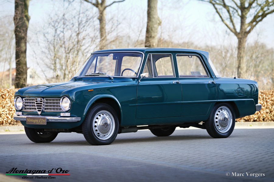 Biete Alfa Romeo Giulia 1300 in gutem Zustand mit niedrigem Kilometerstand Baujahr BJ 08/1964