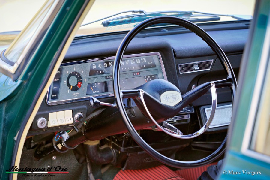 Biete Alfa Romeo Giulia 1300 in gutem Zustand mit niedrigem Kilometerstand Baujahr BJ 08/1964