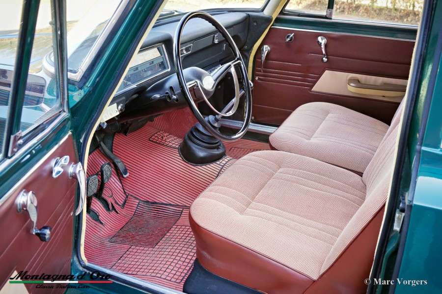 Biete Alfa Romeo Giulia 1300 in gutem Zustand mit niedrigem Kilometerstand Baujahr BJ 08/1964