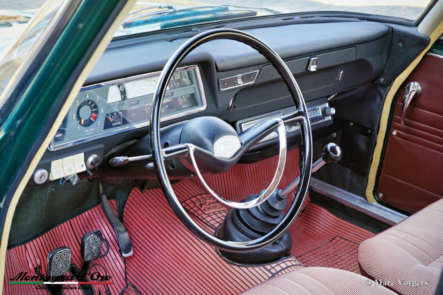 Biete Alfa Romeo Giulia 1300 in gutem Zustand mit niedrigem Kilometerstand Baujahr BJ 08/1964