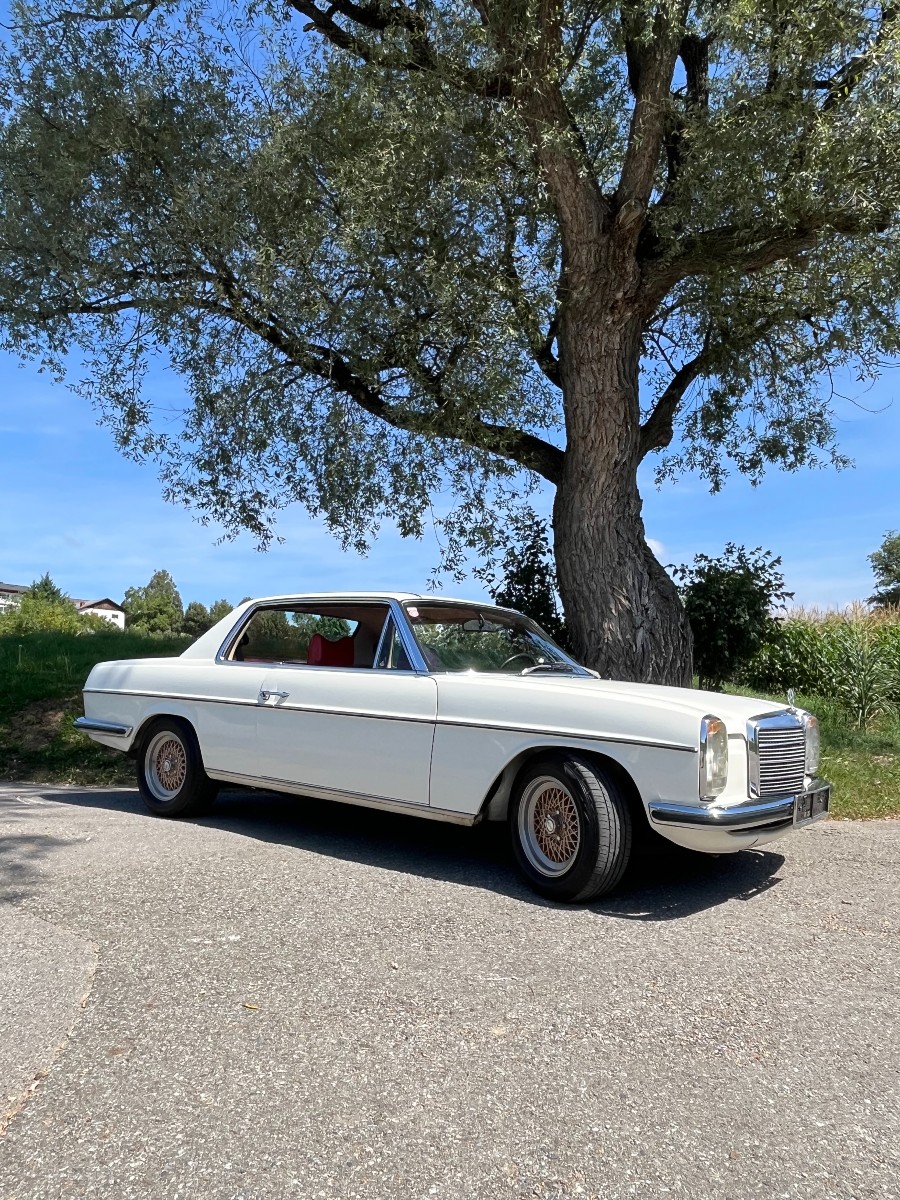 Historisch zugelassen: Mercedes Benz /8 in gutem Zustand Baujahr BJ 01/1975