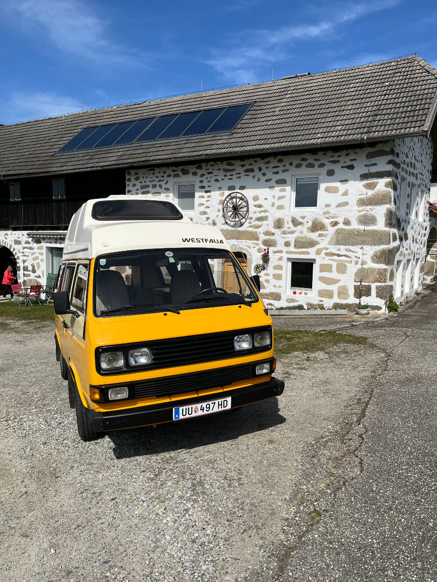 Biete VW T3 Camping Westfalia guter Zustand Baujahr BJ 09/1982