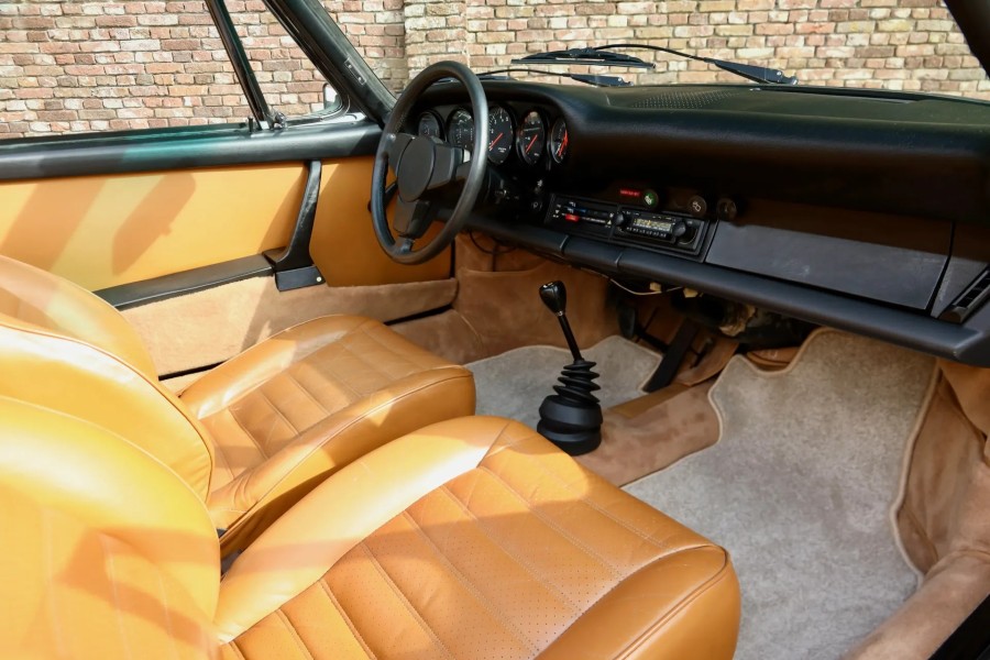 Porsche 911 2.7 S Targa Baujahr BJ 01/1975