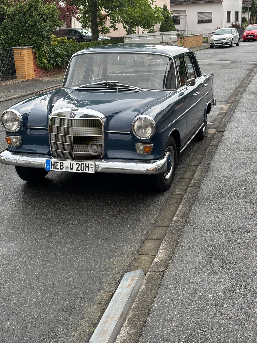 Oldtimer Mercedes Benz 200 guter Zustand Baujahr BJ 08/1967