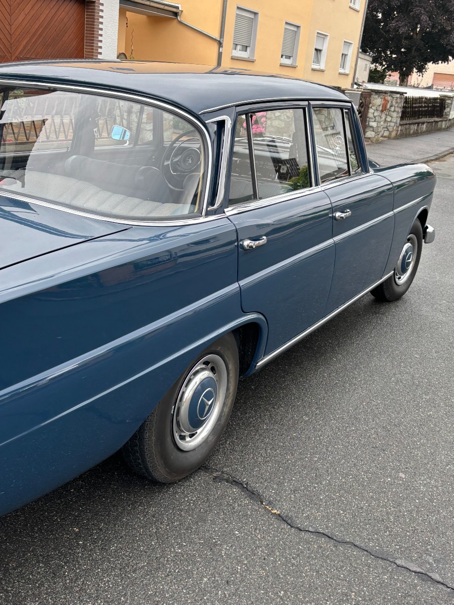 Oldtimer Mercedes Benz 200 guter Zustand Baujahr BJ 08/1967