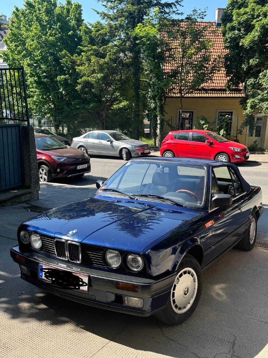Klassiker BMW 3er 318i Cabriolet in perfektem Zustand mit niedriger Laufleistung Baujahr BJ 03/1991