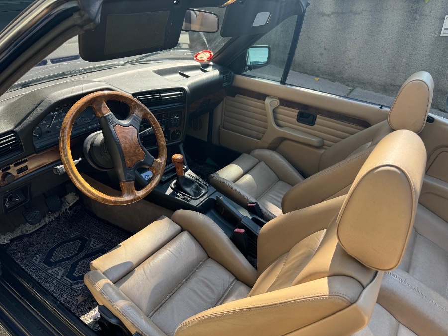 Klassiker BMW 3er 318i Cabriolet in perfektem Zustand mit niedriger Laufleistung Baujahr BJ 03/1991