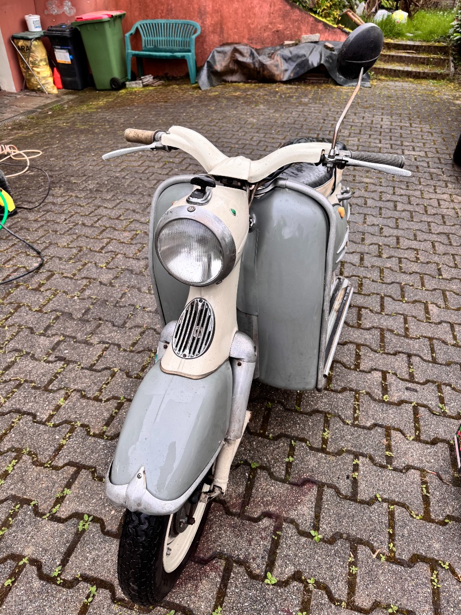 Oldtimer Puch Motorroller Type SR 150 Baujahr BJ 04/1963