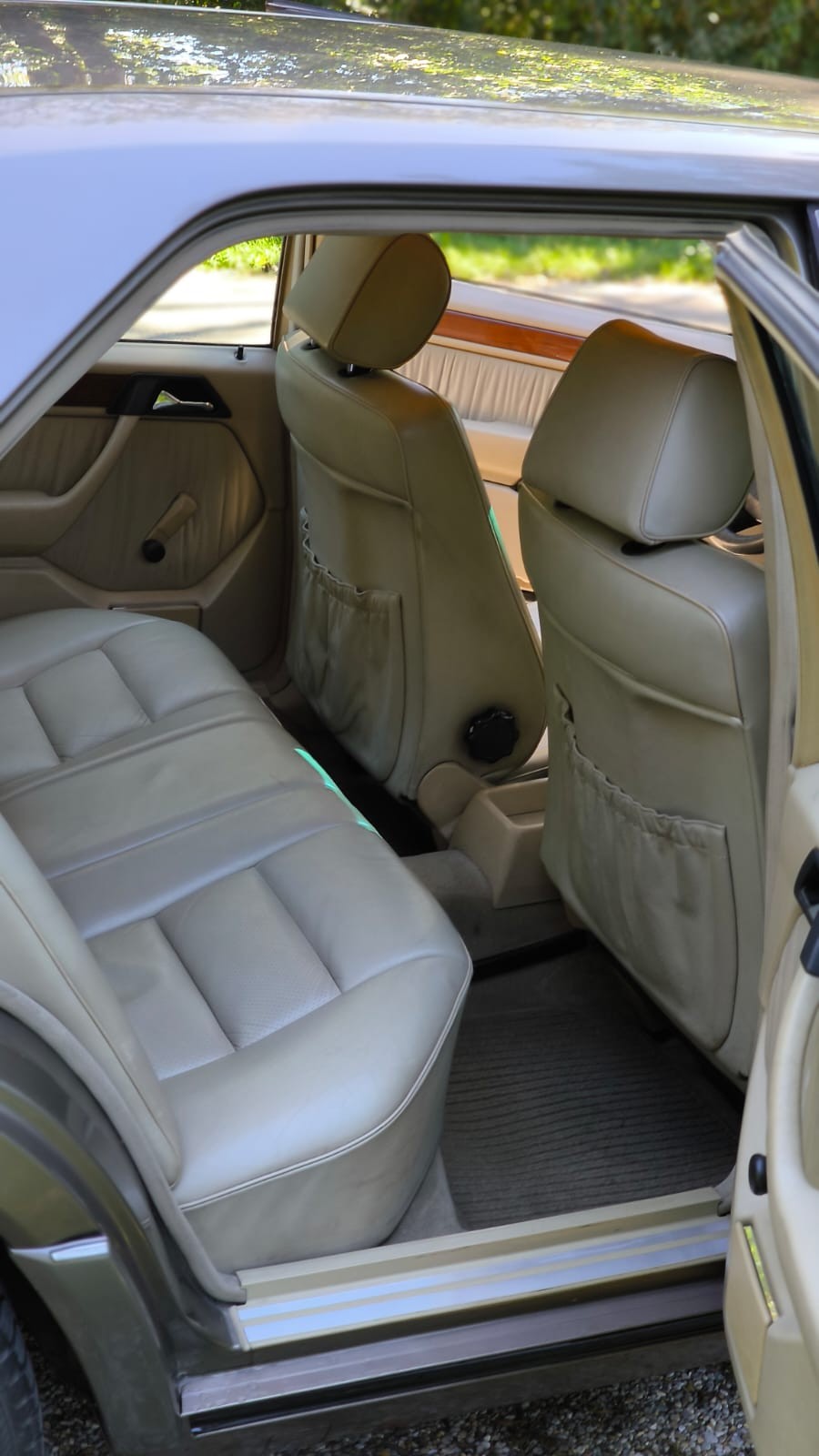 Mercedes Benz 250 in gutem Zustand zu erwerben Baujahr BJ 01/1990