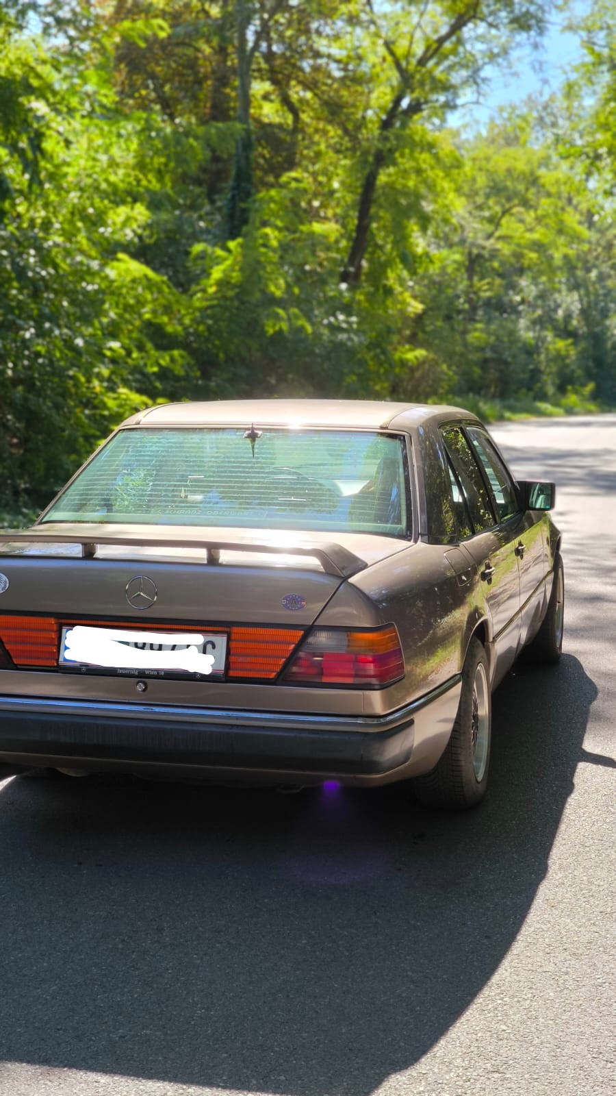 Mercedes Benz 250 in gutem Zustand zu erwerben Baujahr BJ 01/1990