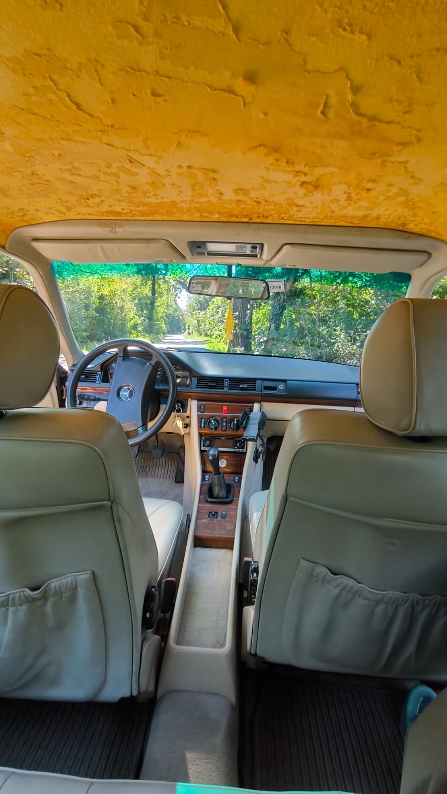 Mercedes Benz 250 in gutem Zustand zu erwerben Baujahr BJ 01/1990