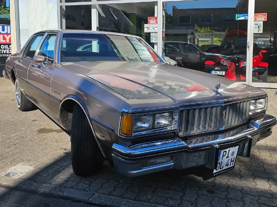Chevrolet Caprice Pontiac Parisienne Baujahr BJ 07/1987