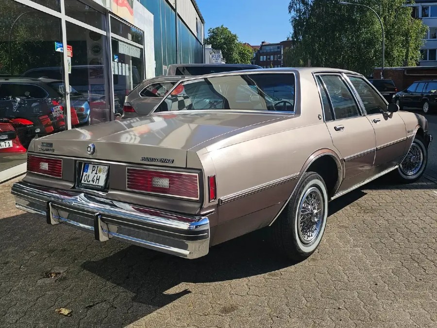 Chevrolet Caprice Pontiac Parisienne Baujahr BJ 07/1987