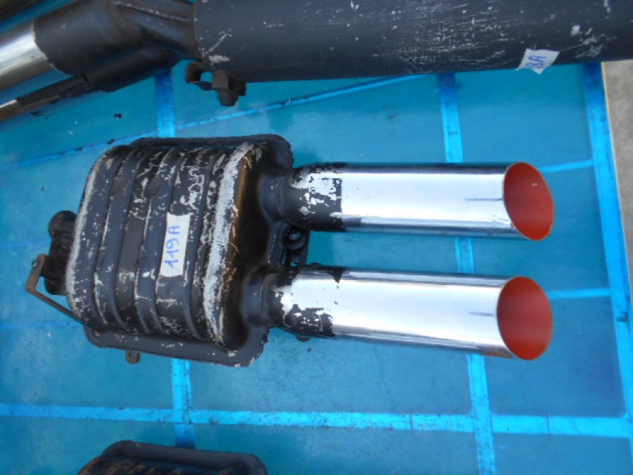 Auspuffanlage für DeTomaso Pantera abzugeben Baujahr BJ -