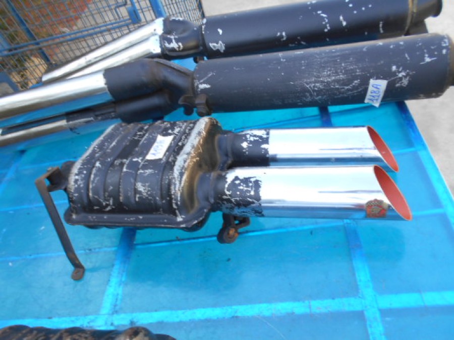 Auspuffanlage für DeTomaso Pantera abzugeben Baujahr BJ -